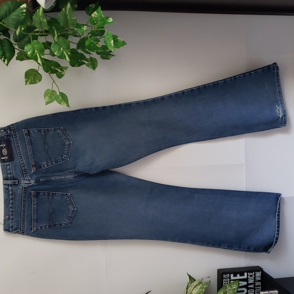 L.E.I Life Energy Intelligence Bootcut Jean's - Picture 6 of 7